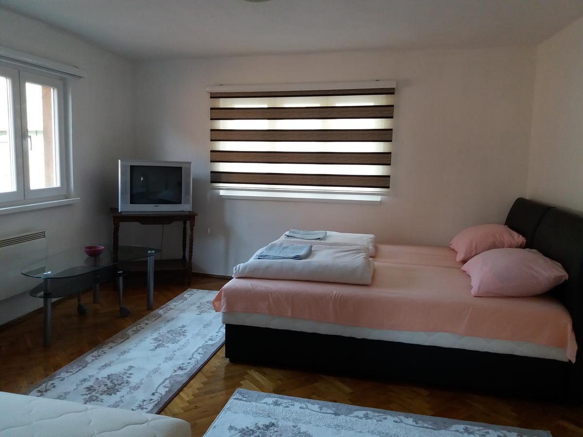 Guest House Dzemo Szarajevó Kültér fotó